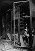  5	Expozice ornitologie poškozená výbuchem bomby, snad poslední německé pumy svržené na Prahu v pozdním odpoledni 8. května 1945. Archiv Národního muzea