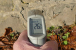 Měření teploty povrchu s vyhřívající se ještěrkou bezkontaktním pyrometrem, Opava, 28. prosince 2023. Foto P. Vlček