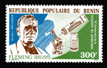 Různá balení penicilinu na známce. Benin 1978. Snímek z archivu A. Novákové