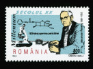 Ukázka ze série Millenium –  20th Century připomíná výročí Flemingova objevu, v pozadí vzorec penicilinu. Rumunsko 1999. Snímek z archivu A. Novákové