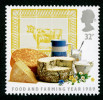 Plísňové sýry na známkách – sýr s nárostem Penicillium roqueforti, vydáno Velkou Británií v r. 1989. Snímek z archivu A. Novákové