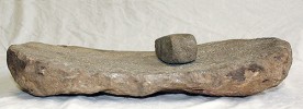 Neolitická zrnotěrka. Foto V. Sládek