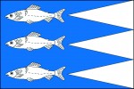 Vlajka města Aš, okres Cheb, udělená v r. 2004 – ojedinělý způsob převodu městského znaku se třemi jedinci lipana podhorního (Thymallus thymallus) na list vlajky