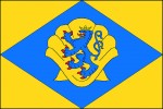 Výrazná vlajka obce Kadlín, okres Mělník, udělená v r. 2007, nese hřebenatku svatojakubskou doplněnou modrým lvem.