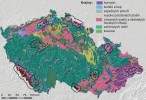 Shluková analýza přirozených lesů na podkladě mapy typů reliéfu krajiny. V legen­dě jsou uvedeny pouze typy reliéfu krajiny pro lokality přirozených lesů ve vygenerovaných shlucích. Blíže v textu článku. Orig. T. Vrška a kol.