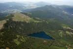 Letecký snímek Černého jezera  na Šumavě, jediné lokality šídlatky  jezerní (Isoëtes lacustris)  v České republice. Foto P. Znachor